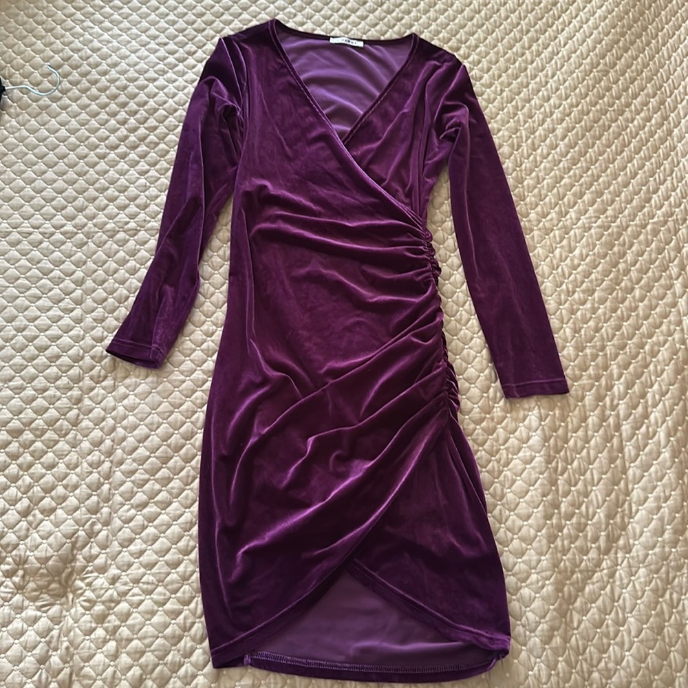 Purple velvet dress size S stretch - new